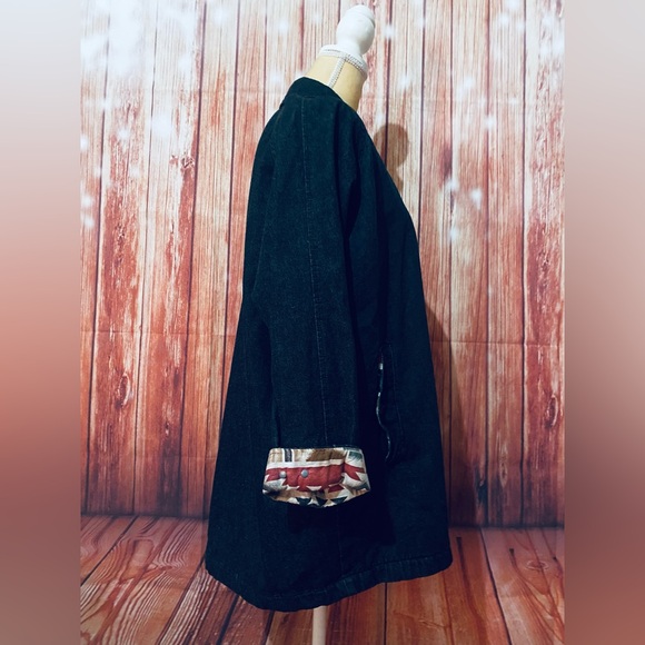 Women’s Medium Jean Jacket Gotcha Covered Black Aztec Liner Pockets Button Down - Picture 3 of 10